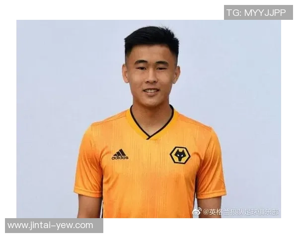 中国足球传奇球星崛起之路:从青训到国际赛场的辉煌历程 中国足球传奇球星崛起之路:从青训到国际赛场的辉煌历程