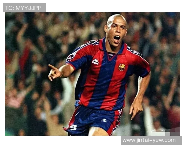 世界著名足球球星成长历程与辉煌成就展示专题PPT