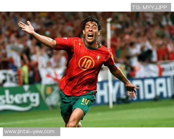 当足球球星露出笑容时那份真挚的快乐胜过赛场上的所有荣誉