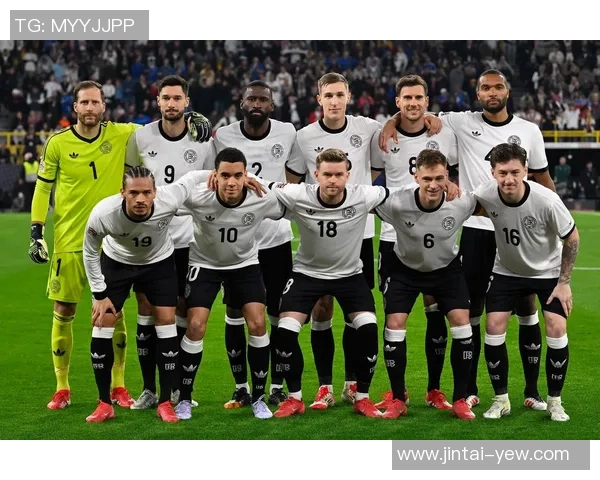 全球足球巨星风采大汇聚:经典瞬间与传奇球员全景展示 全球足球巨星风采大汇聚:经典瞬间与传奇球员全景展示