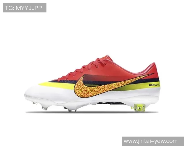 有哪些足球明星拥有专属签名足球鞋及其背后的品牌合作故事